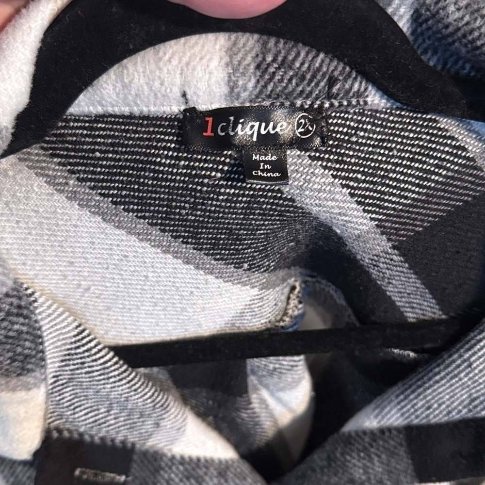 1Clique Black White Gray Button Down Plaid Shacket Size 2X - Picture 5 of 6